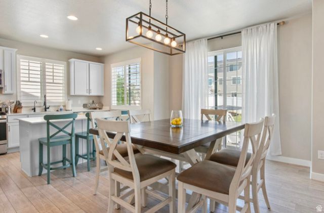 1295 E GRANITE PEAK RD, Eagle Mountain, UT 84005