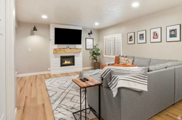 1295 E GRANITE PEAK RD, Eagle Mountain, UT 84005