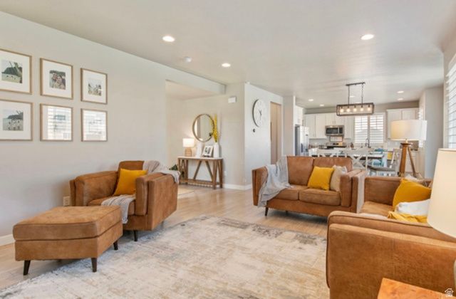 1295 E GRANITE PEAK RD, Eagle Mountain, UT 84005