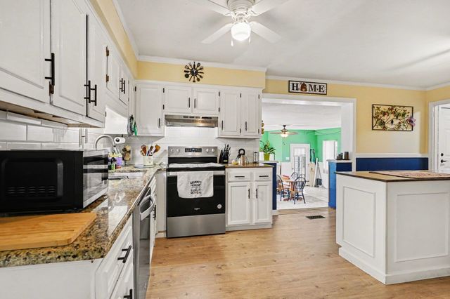 1607 McDermott St., Conway, SC 29526