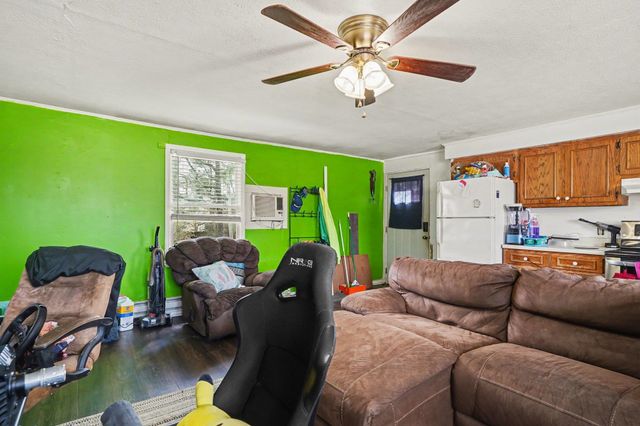 1607 McDermott St., Conway, SC 29526