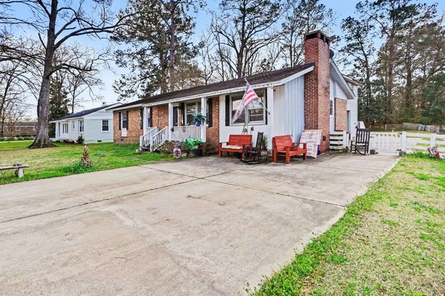 1607 McDermott St., Conway, SC 29526