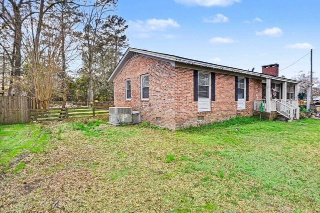 1607 McDermott St., Conway, SC 29526