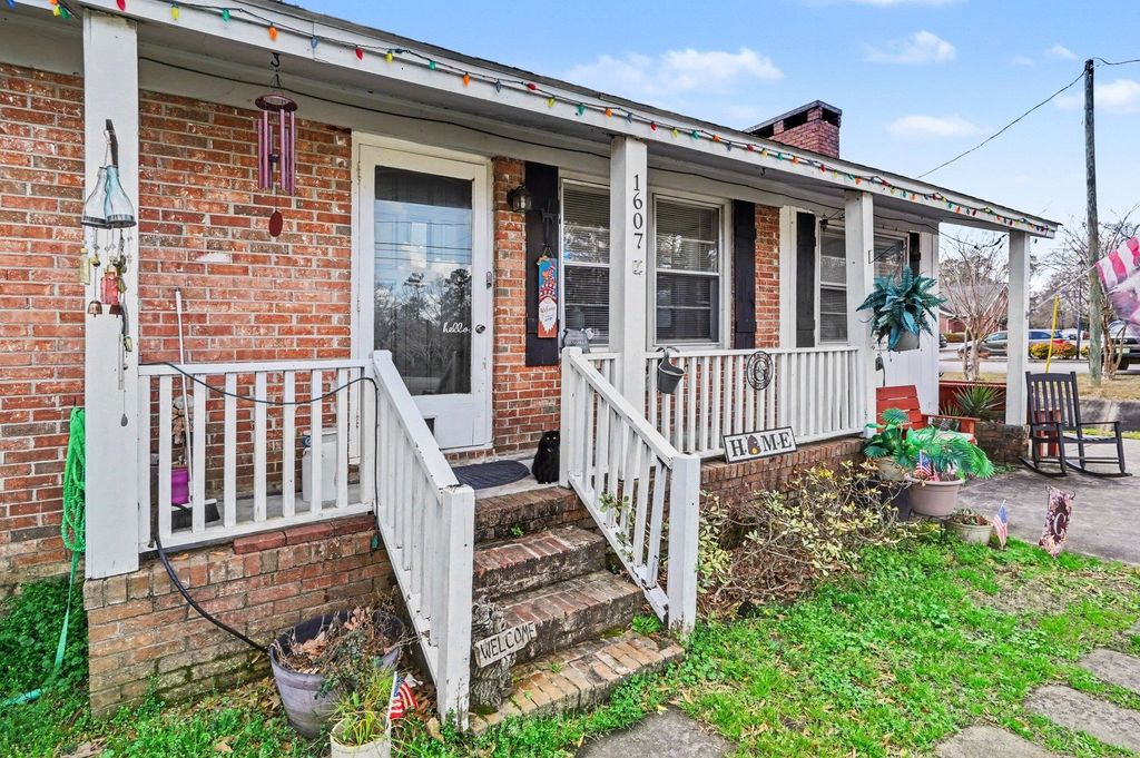 1607 McDermott St., Conway, SC 29526