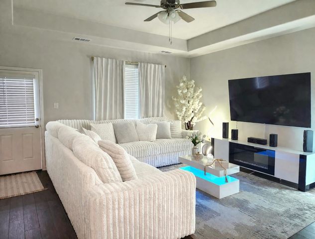 9824 Dynamics Drive, Fort Worth, TX 76131