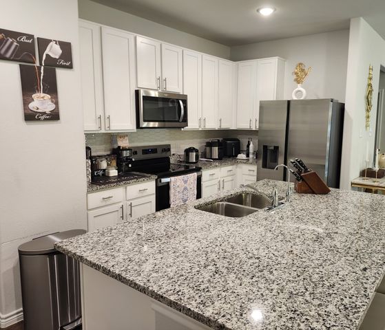 9824 Dynamics Drive, Fort Worth, TX 76131