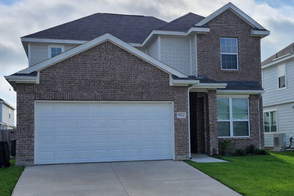 9824 Dynamics Drive, Fort Worth, TX 76131