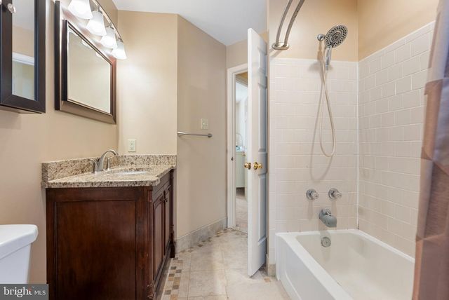 8 KATHSWAY CT, Baltimore, MD 21234