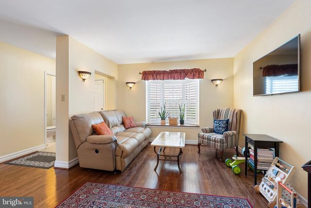 8 KATHSWAY CT, Baltimore, MD 21234