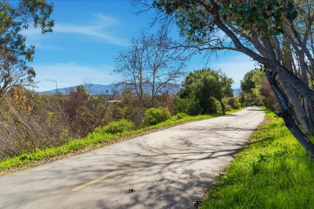 122 Timbercove Drive, Campbell, CA 95008