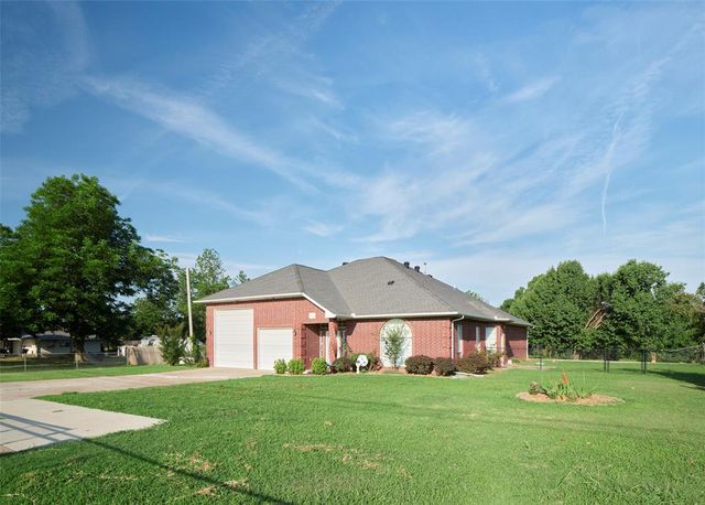 10513 S Santa Fe Avenue, Oklahoma City, OK 73170