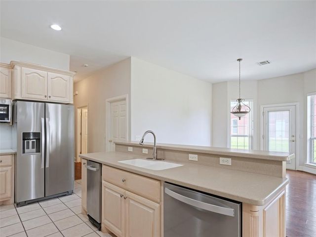 10513 S Santa Fe Avenue, Oklahoma City, OK 73170
