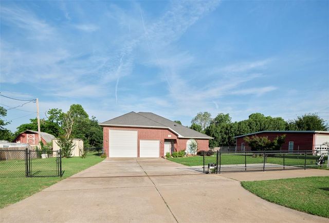 10513 S Santa Fe Avenue, Oklahoma City, OK 73170