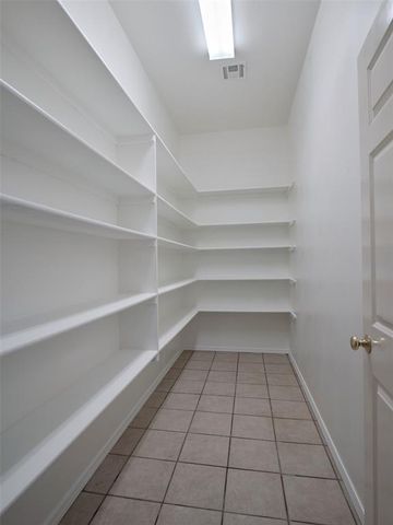 10513 S Santa Fe Avenue, Oklahoma City, OK 73170