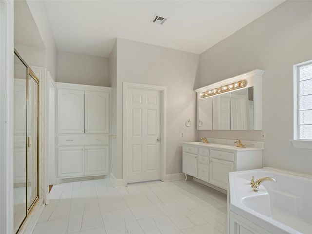 10513 S Santa Fe Avenue, Oklahoma City, OK 73170