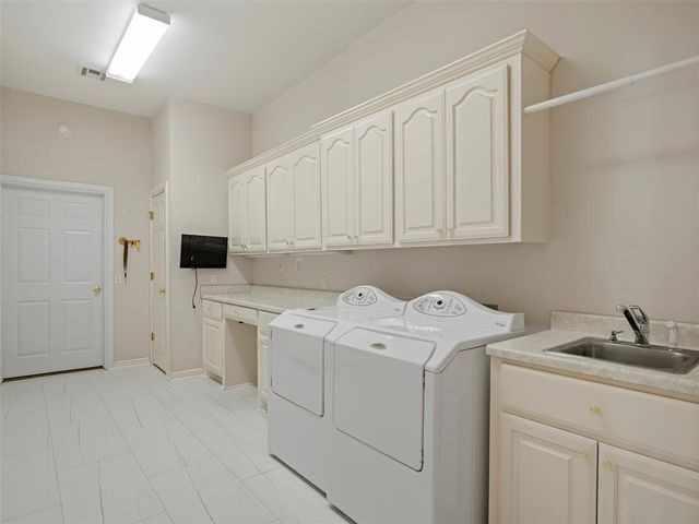 10513 S Santa Fe Avenue, Oklahoma City, OK 73170