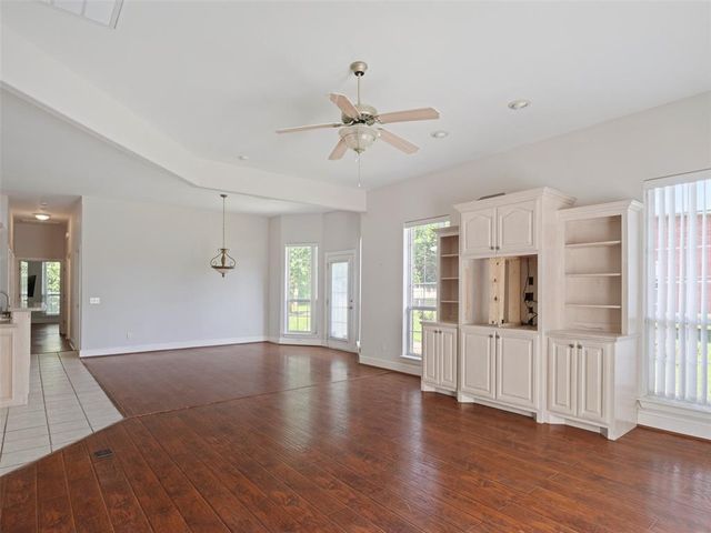 10513 S Santa Fe Avenue, Oklahoma City, OK 73170