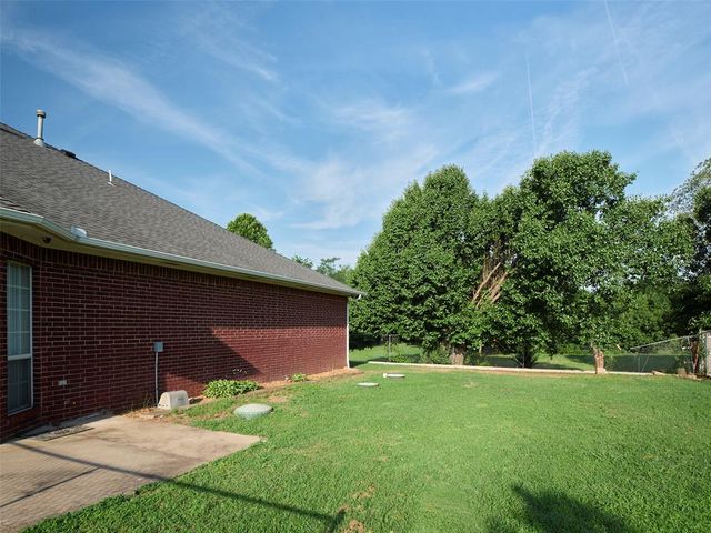 10513 S Santa Fe Avenue, Oklahoma City, OK 73170