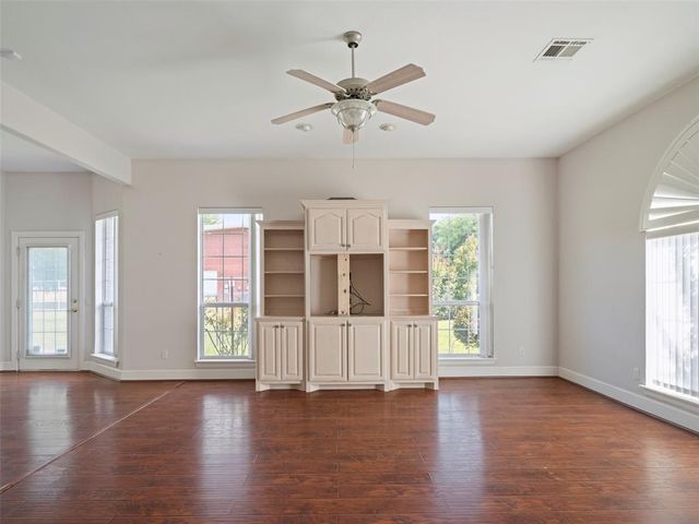 10513 S Santa Fe Avenue, Oklahoma City, OK 73170