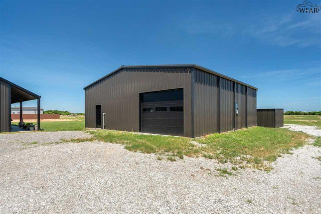 2411 RIFLE RANGE ROAD, Iowa Park, TX 76367