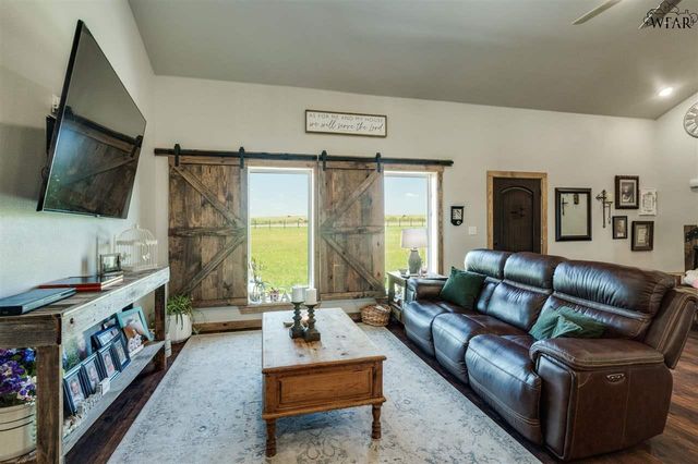 2411 RIFLE RANGE ROAD, Iowa Park, TX 76367