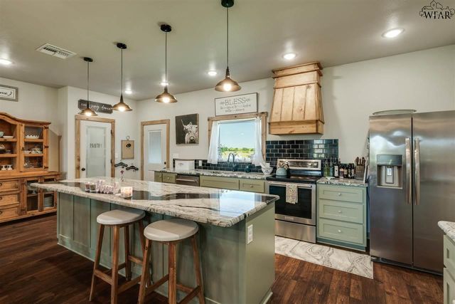 2411 RIFLE RANGE ROAD, Iowa Park, TX 76367