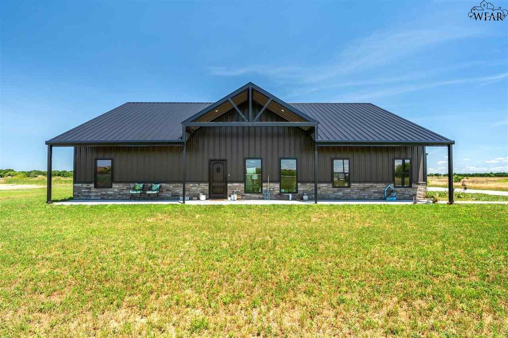 2411 RIFLE RANGE ROAD, Iowa Park, TX 76367