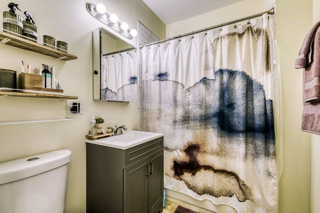 111 W 74th Street, Chicago, IL 60621