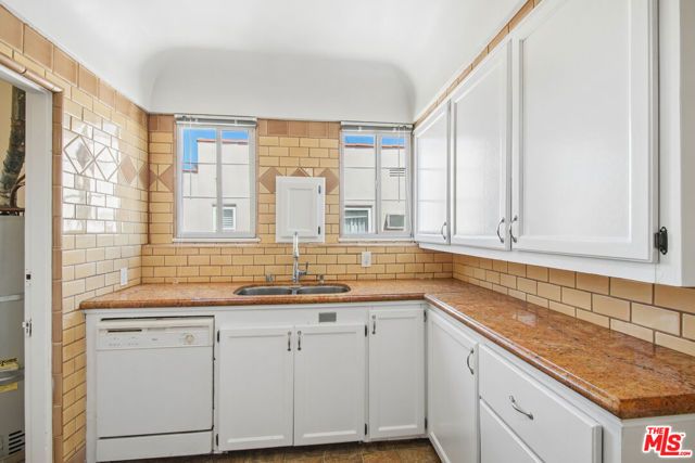 9221 Alcott Street 2, Los Angeles, CA 90035