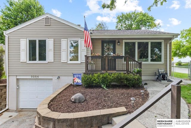 3254 S 77 Avenue, Omaha, NE 68124