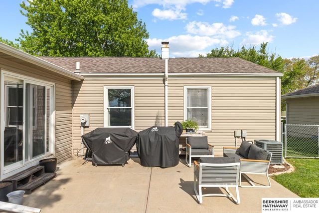 3254 S 77 Avenue, Omaha, NE 68124
