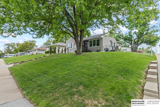 3254 S 77 Avenue, Omaha, NE 68124