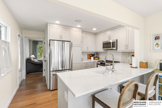 3254 S 77 Avenue, Omaha, NE 68124