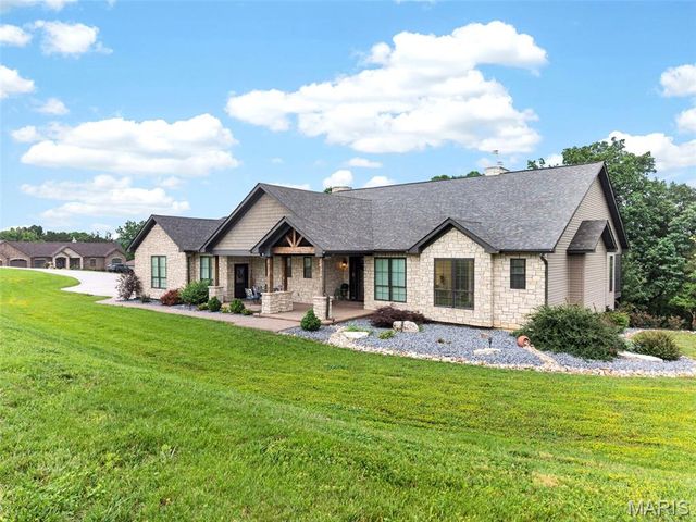 992 Foggy Court, Washington, MO 63090