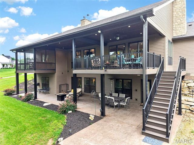 992 Foggy Court, Washington, MO 63090