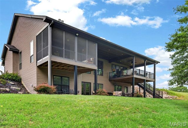 992 Foggy Court, Washington, MO 63090