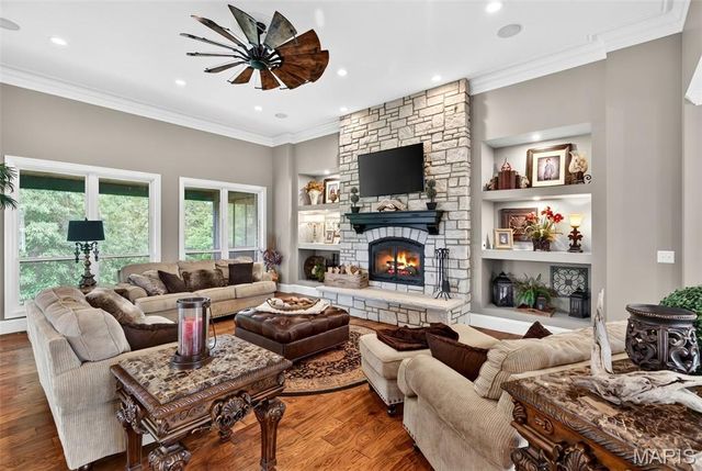 992 Foggy Court, Washington, MO 63090