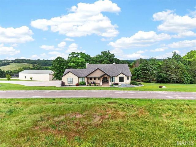 992 Foggy Court, Washington, MO 63090