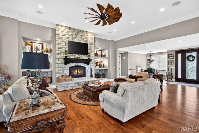 992 Foggy Court, Washington, MO 63090