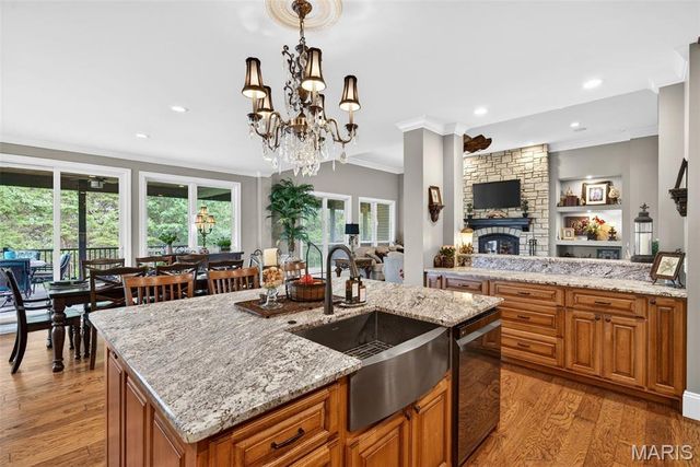 992 Foggy Court, Washington, MO 63090