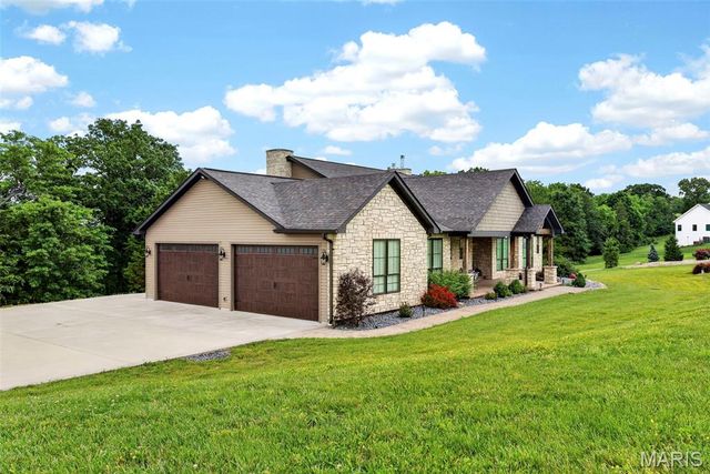992 Foggy Court, Washington, MO 63090