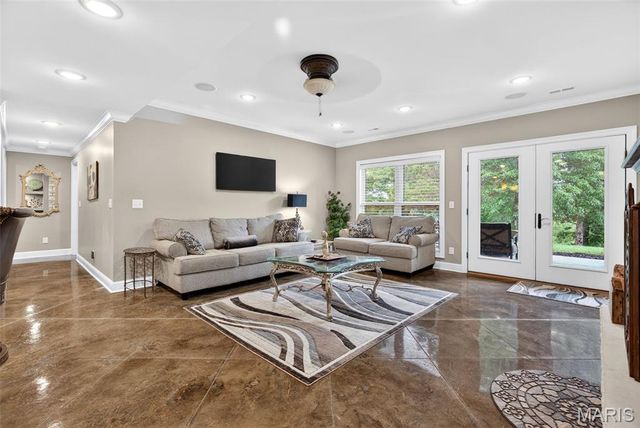 992 Foggy Court, Washington, MO 63090