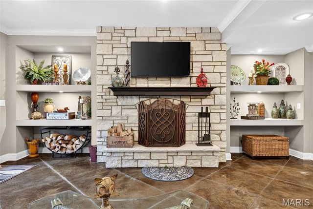 992 Foggy Court, Washington, MO 63090