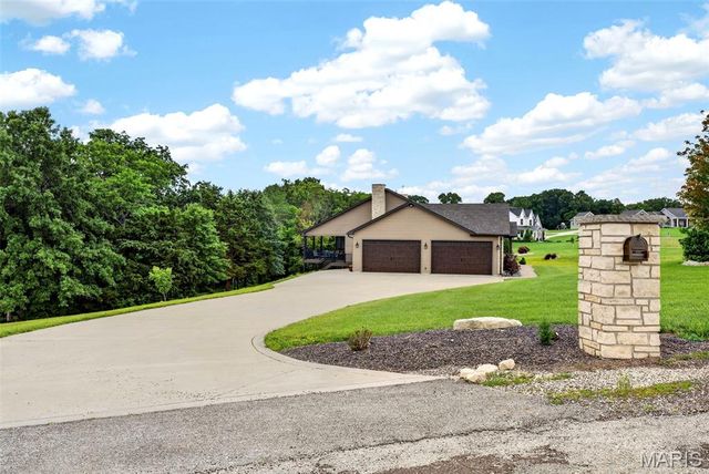 992 Foggy Court, Washington, MO 63090