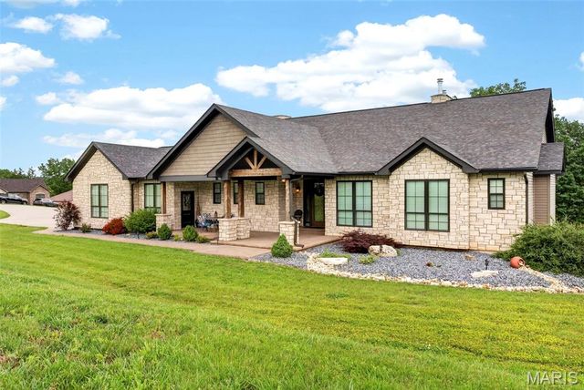 992 Foggy Court, Washington, MO 63090