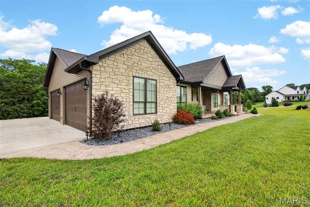 992 Foggy Court, Washington, MO 63090
