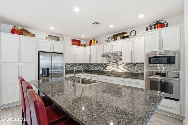 31953 S Misty Basin Road, Oracle, AZ 85623