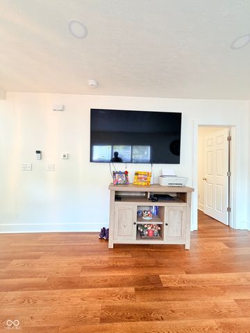 1102 N Tibbs Avenue, Indianapolis, IN 46222