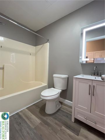23 Belvidere Street 306, Nazareth Boro, PA 18064