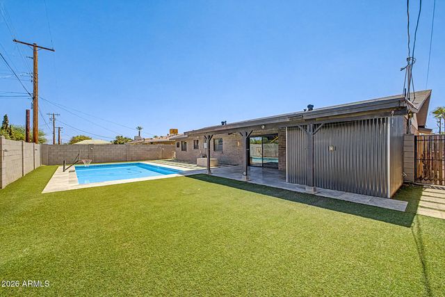 8326 E HUBBELL Street, Scottsdale, AZ 85257